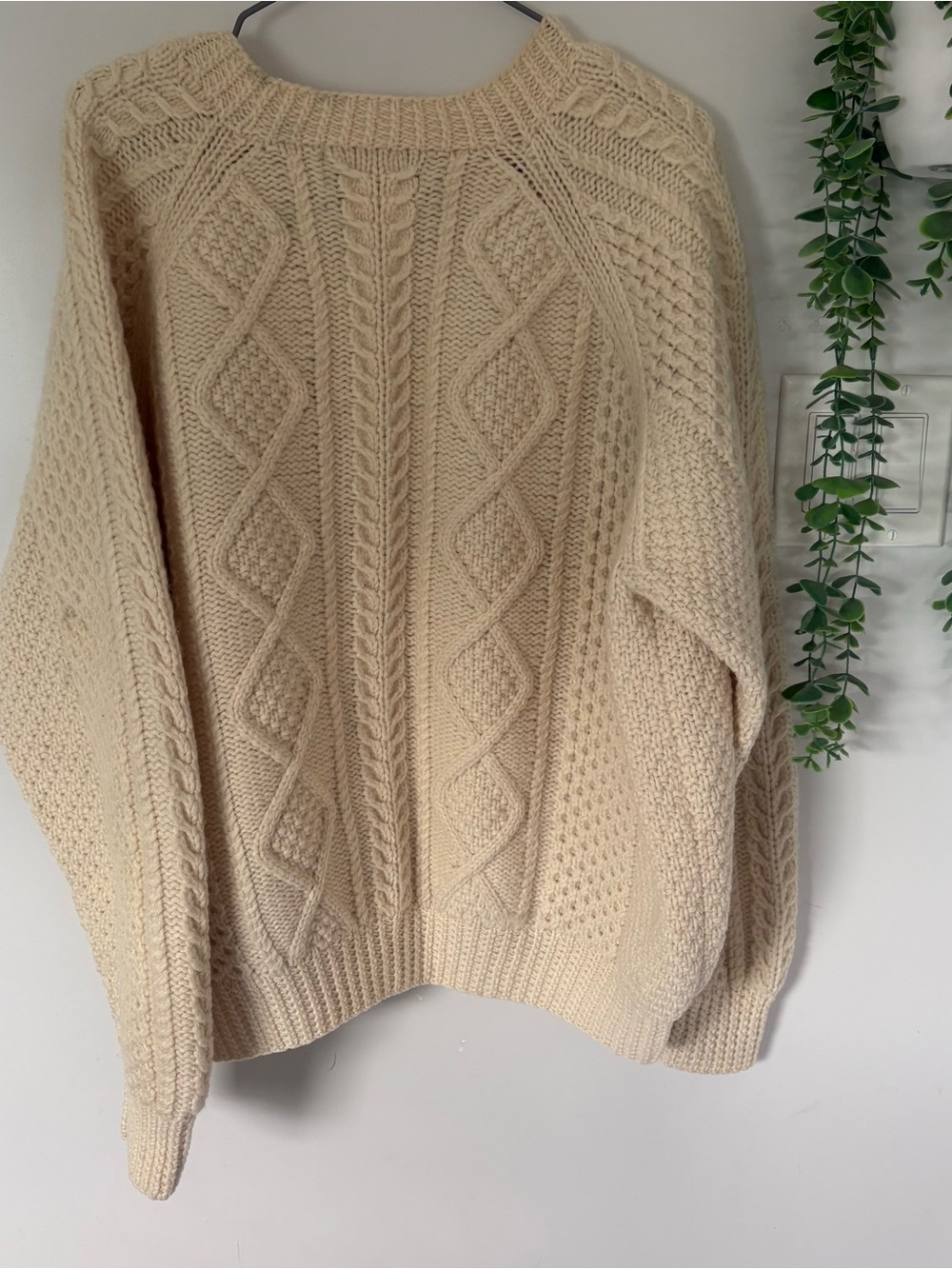 Vintage Danier 100% Pure Virgin Wool Cable Knit Fisherman Sweater Cream M - Picture 8 of 12